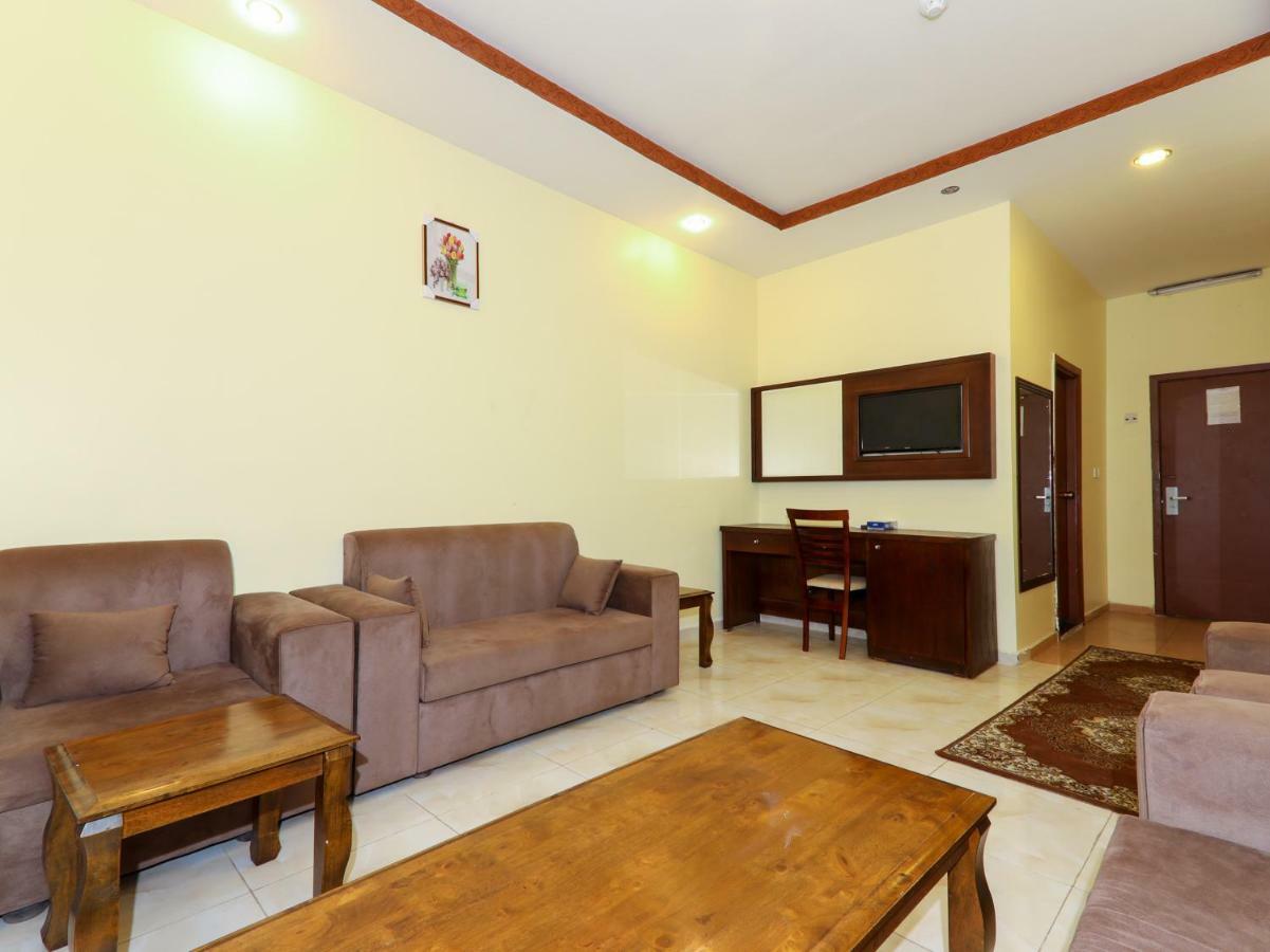 Oyo 176 Nilufer Al Hada Hotel Ta'if Exterior foto